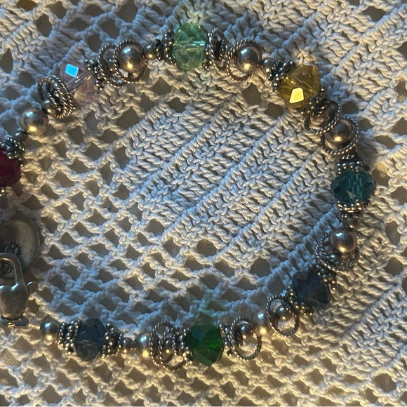 Clearance sale! $10. Bracelet love red green crystal - Picture 5 of 7